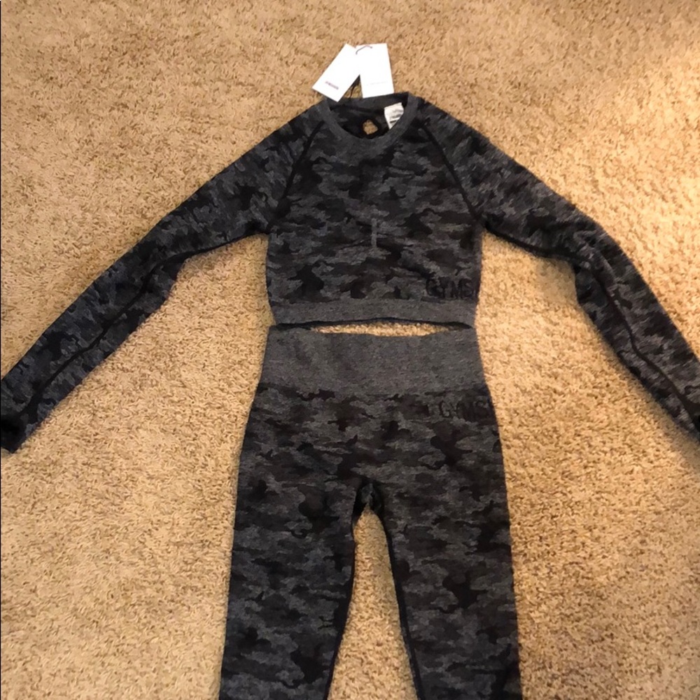 Gymshark camo work out outfit